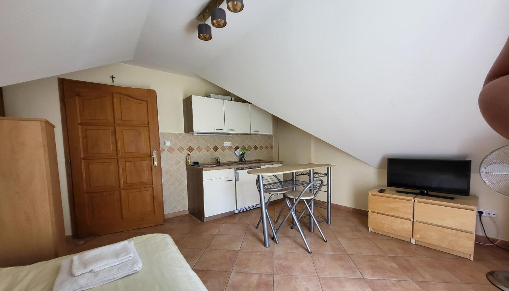 Ozkut Apartmanhaz Olmod Exterior photo